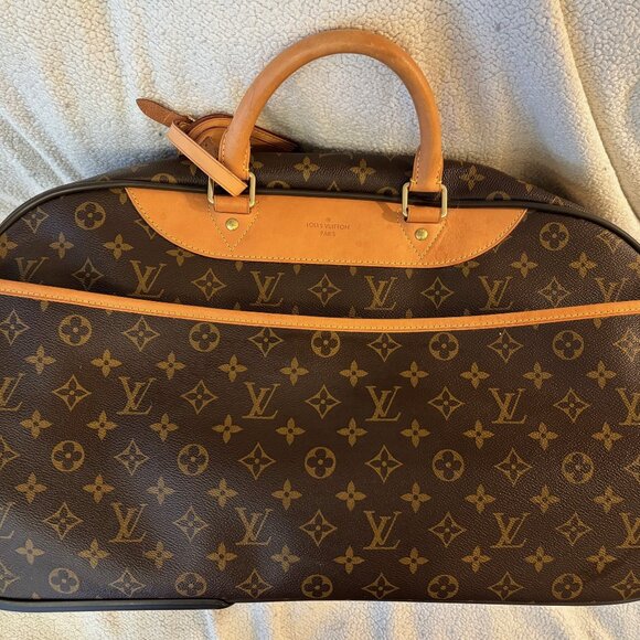 Eole 50 Louis Vuitton Monogram Travel Bag is Unisex - Picture 4 of 15